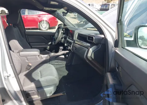 2024 Toyota Tacoma Sr5 z USA, uszkodzony, nr VIN 3TMKB5FN5RM002923